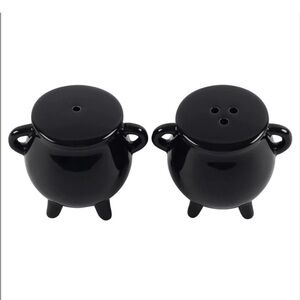 cauldron salt & pepper shakers
